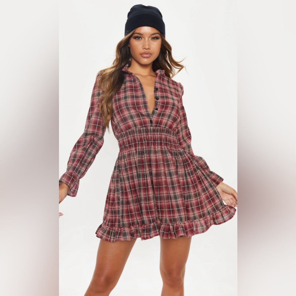 NWT Pretty little thing plaid dress size 6 US